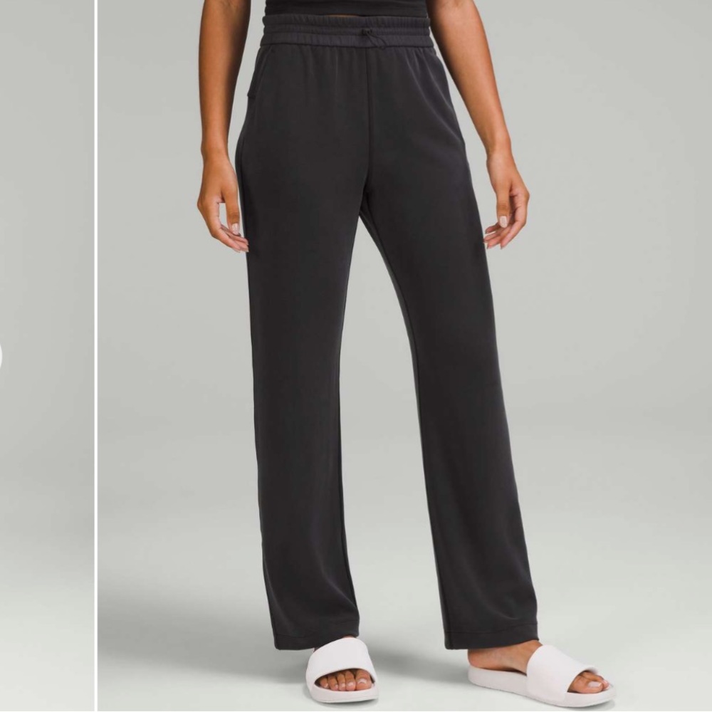 Lululemon Softstreme High-Rise Pant Black NWT Size 6